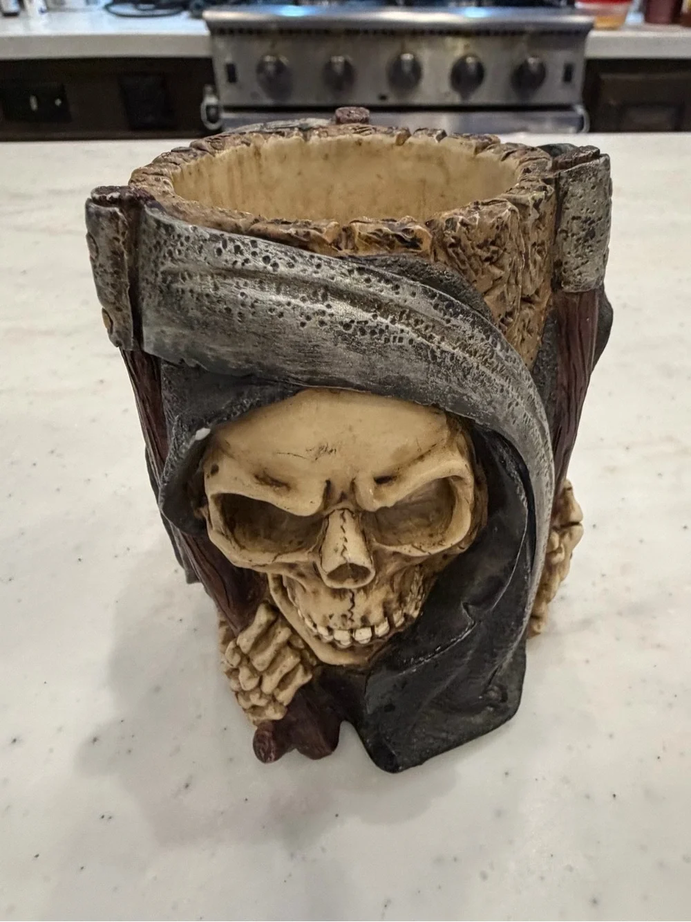 Skull Candle Holder in Beige, Black and Brown – Gothic Home Accent